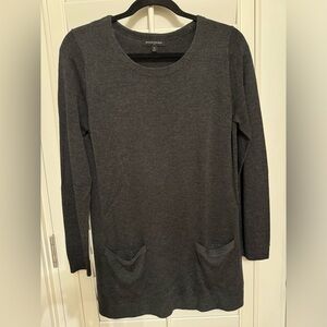 Banana Republic sweater tunic in charcoal gray size medium